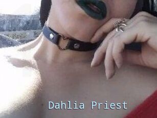 Dahlia_Priest