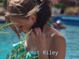 Hot_Riley