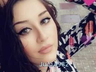 Julia982