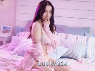 LuckyMia