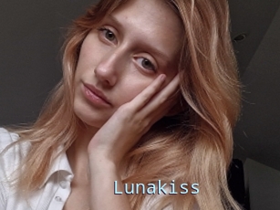 Lunakiss