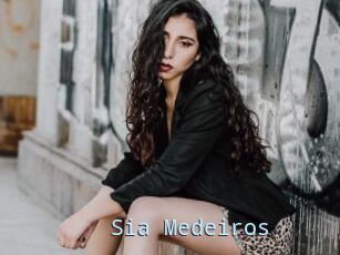 Sia_Medeiros