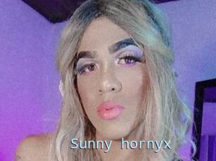 Sunny_hornyx