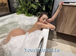 Yourblondiie